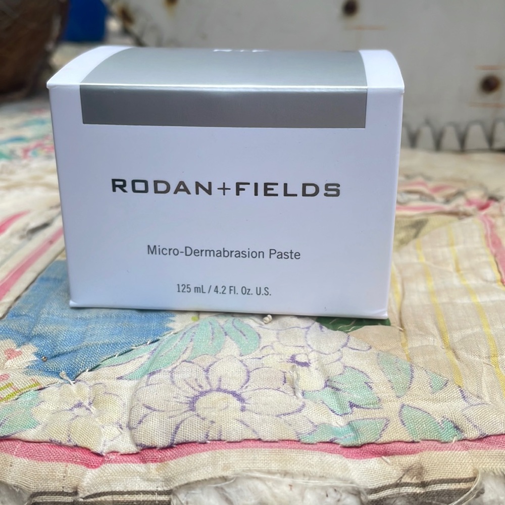 Rodan and Fields micro dermabrasion paste